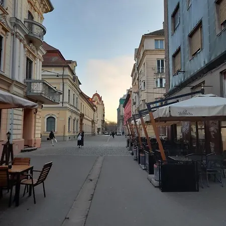 아파트 Piata Unirii- 1 티미쇼아라